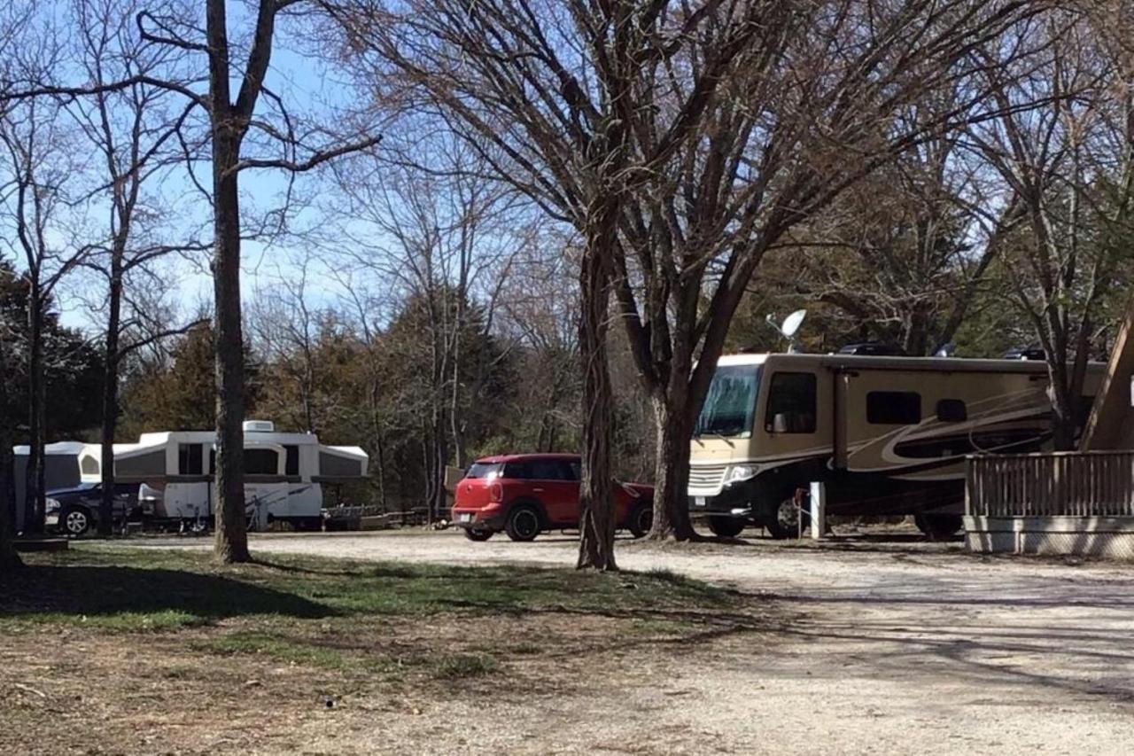 Bar M Resort & Campground Branson West Bagian luar foto